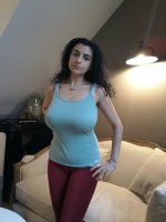 who.know.this.bigbreast.armenian.martina2.jpg