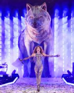 shakira__2025-03-30T004342.000Z_1.jpg