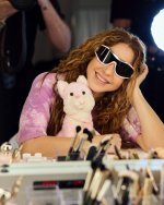 shakira__2025-03-30T004342.000Z_4.jpg