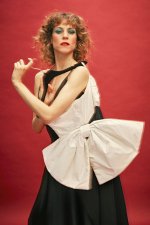 maggie-civantos-esquire-vestido-662a32bfc3aea.jpg