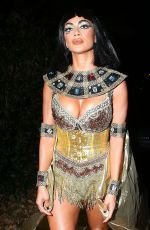 nicole-scherzinger-as-cleopatra-at-jonathan-ross-s-halloween-party-in-london-10-31-2017-11_thu...jpg