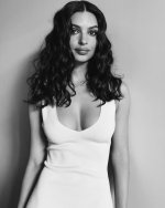 emrata__2025-04-05T143141.000Z_5.jpg