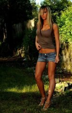 390full-jenna-moureyftghn.jpg