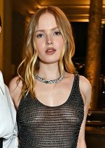 Ellie Bamber 4.jpg