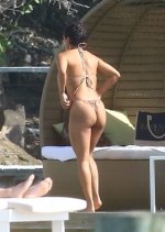 Karrueche Tran Cancun t1ed (22).jpg