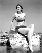 13770075_irish_mccalla_5.jpg