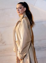 Anne Hathaway 01.jpg