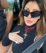 sabrinasalernofficial__2025-04-23T112022.000Z_3.jpg