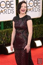 elisabeth-moss-mendel-golden-globe-awards-tom-lorenzo-site-elisabeth-moss-1685054799.jpg