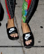 Miley-Cyrus-Feet-1097415.jpg