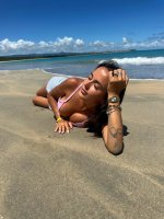 Sobreviviendo al sol, al mamajuana y a los motoconchos. República Dominicana- 1, yo- también 1...jpg