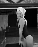 gal_gadot__2022-10-08T194507.000Z.jpg