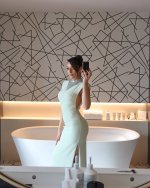 Otro año más @peopleinredgala Barcelona   Ayer hicimos poquitas fotos   Vestido @pronovias Joy...jpg
