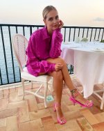 chiara-ferragni-pedicura-1630090174.jpg