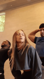 GIF_-_Jennifer_Lopez_-_2025.05.15_-_IG_VID_-_002.gif