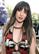 Alison Brie 4.jpg