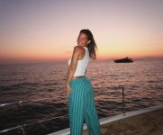 dime qué hay mejor que descubrir la isla, ver atardecer cada noche, el mar y buena compañía   ...jpg