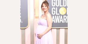 kaley-cuoco-pregnant-golden-globes.jpg