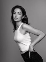 i-have-to-contribute-to-the-ana-de-armas-love-v0-lwwwkdoxi4ba1.jpg