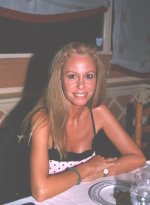 1352375_lara.jpg