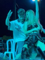 Un placer conocer de cerca a @nataliaoficial y a todo su equipo!! Disfrutamos de su concierto ...jpg