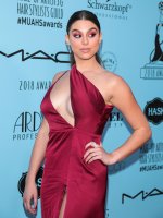 Kira Kosarin 1000079566.jpg