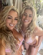 mandysacs_347636535_1307267856553014_4-paigevanzant-d.jpg