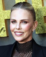 Charlize Theron 05.jpg