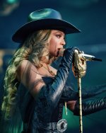 beyonce__2025-06-17T005025.000Z_9.jpg