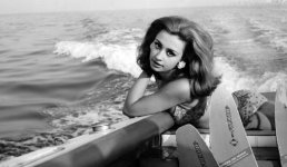 raffaellacarra_spagna__2025-06-29T102555.000Z_3.jpg