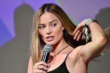 Margot Robbie 3.jpg
