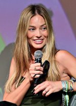 Margot Robbie 4.jpg