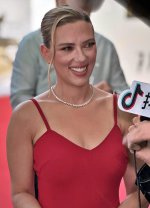 Scarlett_Johansson 3.jpg