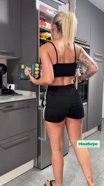 vlcsnap-2025-07-04-23h26m39s263-noelia99-e (2).jpg