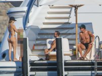 Kate Hudson in a blue bikini on a yacht in Ibiza  (9).jpg