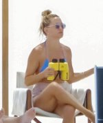Kate Hudson in a blue bikini on a yacht in Ibiza  (2).jpg