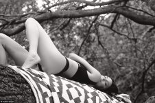 Kendall-Jenner-Feet-8572137.jpg