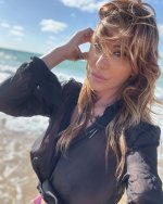 sabrinasalernofficial__2025-07-17T115856.000Z_7.jpg