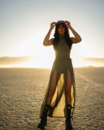 kathimodelofficial 375723864_1044126063268156_2543557902856443301_n.jpg