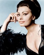 2020-05-26 22.16.01 2317958112379440285_sophialoren.jpg