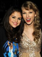 taylorswiftbr__2025-07-22T033415.000Z_15.jpg