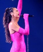 dualipa_official__2025-07-26T182539.000Z_9.jpg