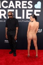 562883710_biancacensorinude67thgrammyawards114.jpg