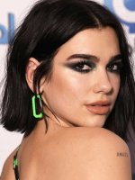 dualipa_official__2025-07-29T193506.000Z_3.jpg