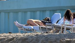 elsie-hewitt-bikini-body-perfect-ass-palm-beach-021.jpg