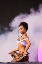 tyla-hot-body-skimpy-outfit-coachella-performance-017.jpg