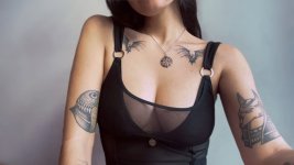 la que sube fotos cada muerte de obispo.jpg