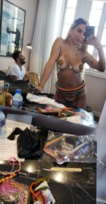 Anitta-Singer-Nude-Topless-2.jpg