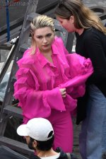 Florence-Pugh-Topless-TheFappening.Pro-12.jpg