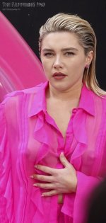 Florence-Pugh-Topless-TheFappening.Pro-15.jpg